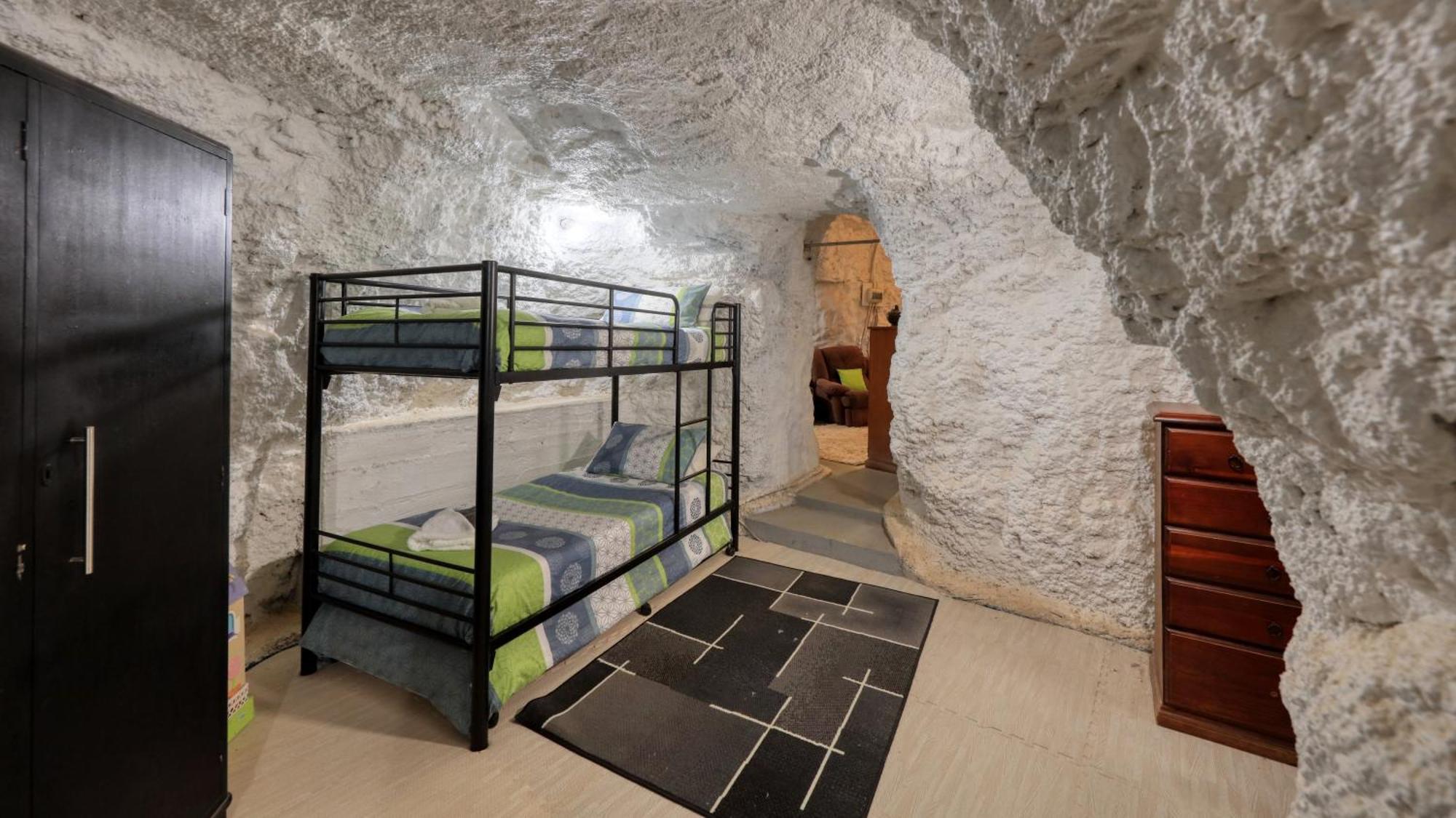 Fossickers Den Dugout Accommodation White Cliffs エクステリア 写真