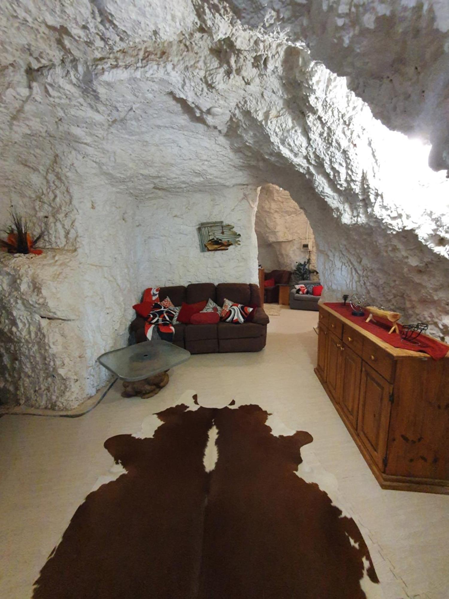 Fossickers Den Dugout Accommodation White Cliffs エクステリア 写真